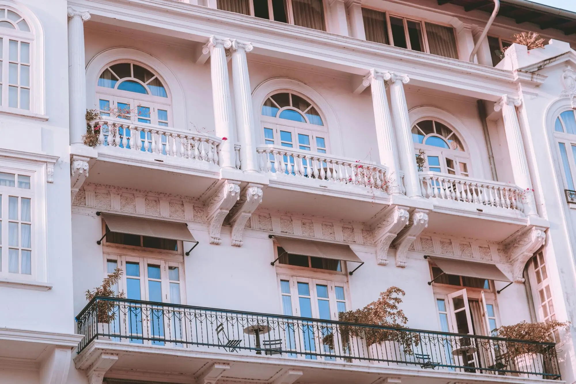 How to Run a Tenant Criminal Background Check in Lakeland, FL